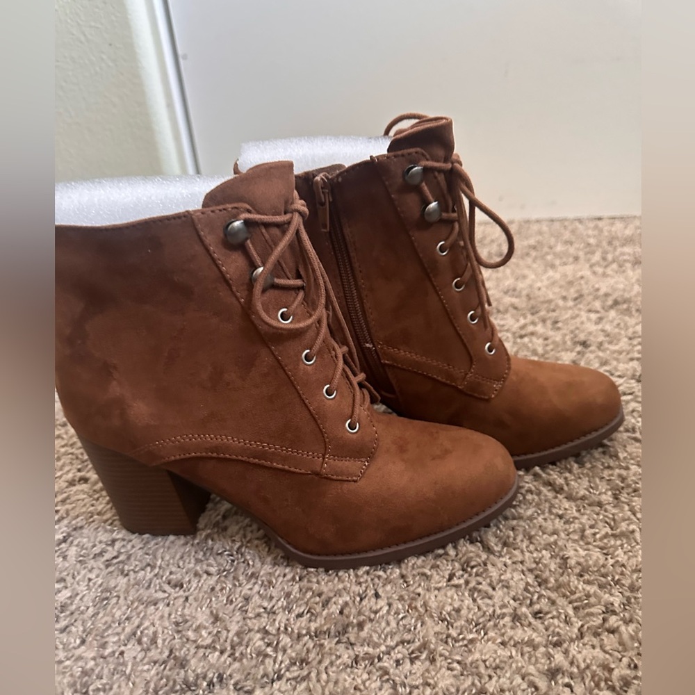 Women's Tan Ankle Boots